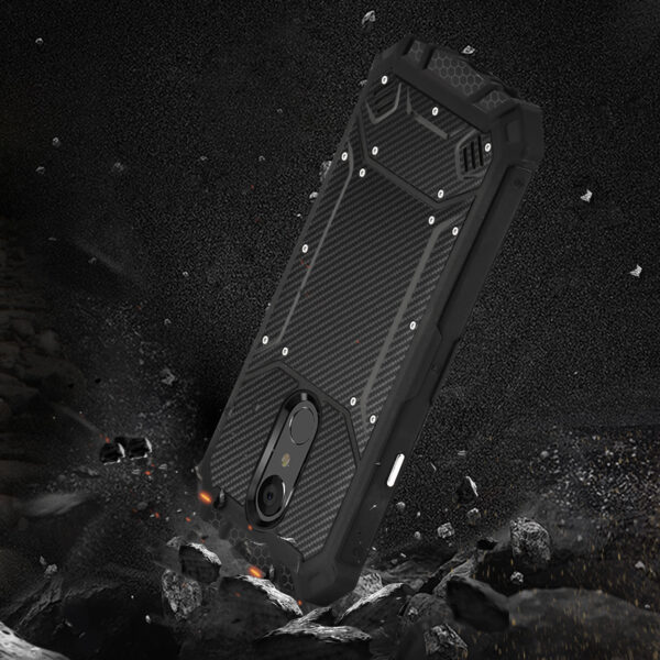 Reiko LG Q7 PLUS Carbon Fiber Hard-shell Case In Black - Image 3