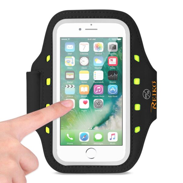REIKO RUNNING SPORTS ARMBAND FOR IPHONE 7 PLUS/ 6S PLUS OR 5.5 INCHES DEVICE WITH LED IN BLACK (5.5x5.5 INCHES)