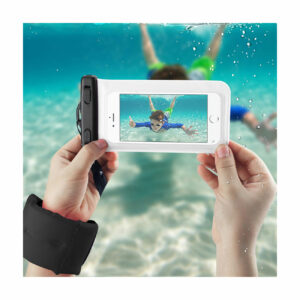 WATERPROOF CASE FOR 4.7 INCHES DEVICES WITH FLOATING ADJUSTABLE WRIST STRAP IN WHITE - Image 2